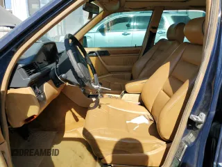 1992 Mercedes-Benz 300 z VIN WDBEA30E1NB699181, wystawiony jako Copart lot #58662205 z przebiegiem 134 112 mil mil oraz Szkoda całkowita • Salvage title. Historia ofert i sprzedaży dostępna na DreamBid. Obrazek 7.