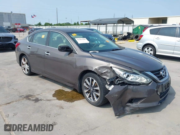 2017 Nissan Altima SV z VIN 1N4AL3AP2HC111156, wystawiony jako IAAI lot #42303588 z przebiegiem 103 004 mil mil oraz . Historia ofert i sprzedaży dostępna na DreamBid. Obrazek 1.