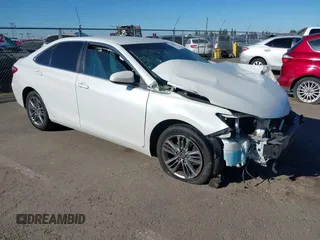 2017 Toyota Camry XLE z VIN 4T1BF1FK1HU406004, wystawiony jako IAAI lot #41382966 z przebiegiem Nie podano mil oraz . Historia ofert i sprzedaży dostępna na DreamBid. Obrazek 1.