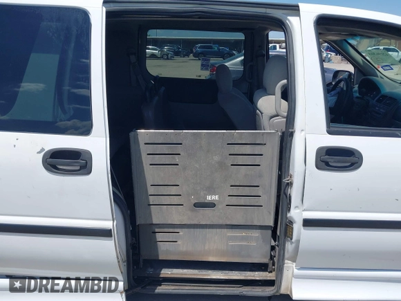 2008 Chevrolet Uplander LS Fleet z VIN 1GBDV13W48D100037, wystawiony jako IAAI lot #42096303 z przebiegiem 176 590 mil mil oraz . Historia ofert i sprzedaży dostępna na DreamBid. Obrazek 8.