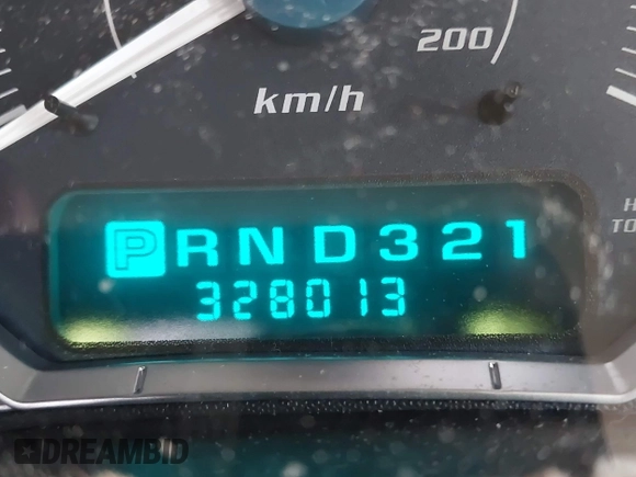 2002 Cadillac Escalade z VIN 1GYEK63N02R131870, wystawiony jako IAAI lot #41889300 z przebiegiem 328 013 mil mil oraz . Historia ofert i sprzedaży dostępna na DreamBid. Obrazek 7.