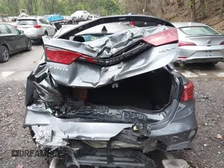 2024 Kia Forte GT z VIN 3KPF44AC7RE823026, wystawiony jako IAAI lot #42192965 z przebiegiem 8 438 mil mil oraz . Historia ofert i sprzedaży dostępna na DreamBid. Obrazek 16.