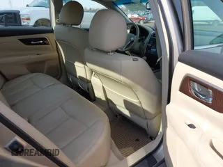 2013 Nissan Altima SV with VIN 1N4AL3AP4DN411487, listed as a IAAI auction lot 41711557 with 99,823 mi miles and . Bid and sale history available at carsss.com. Image 8.
