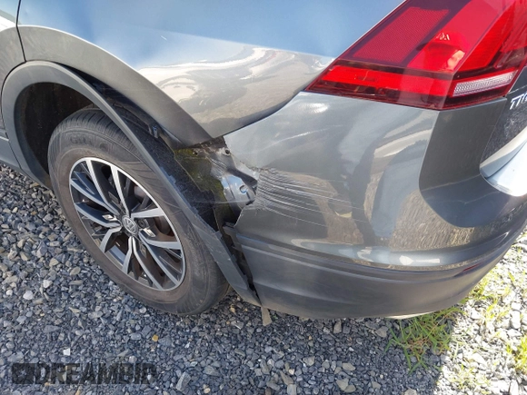 2021 Volkswagen Tiguan S with VIN 3VV1B7AX7MM038431, listed as a IAAI auction lot 42726529 with 82,289 mi miles and . Bid and sale history available at DreamBid. Image 6.