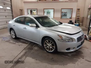 2011 Nissan Maxima SV z VIN 1N4AA5AP4BC868701, wystawiony jako IAAI lot #42318636 z przebiegiem Nie podano mil oraz . Historia ofert i sprzedaży dostępna na DreamBid. Obrazek 1.