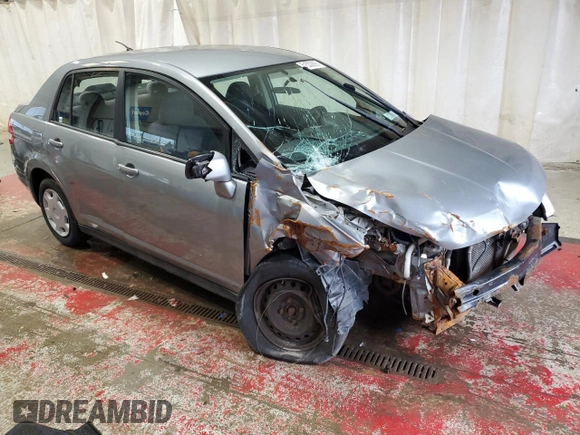 2009 Nissan Versa S with VIN 3N1BC11E29L445486, listed as a Copart auction lot 51532695 with Not Provided miles and Salvage Title. Bid and sale history available at DreamBid. Image 4.