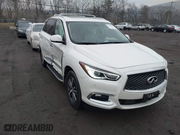 2018 Infiniti QX60 with VIN 5N1DL0MM8JC504233, listed as a IAAI auction lot 41474743 with 111,555 mi miles. Bid and sale history available at carsss.com. Image 1.