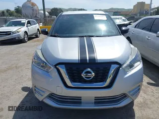 2020 Nissan Kicks S with VIN 3N1CP5BV6LL575146, listed as a IAAI auction lot 42101224 with 47,079 mi miles. Bid and sale history available at carsss.com. Image 12.