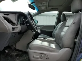 2017 Toyota Sienna XLE Auto Access Seat z VIN 5TDYZ3DC5HS772503, wystawiony jako Copart lot #54207045 z przebiegiem 158 251 mil mil oraz Szkody całkowita. Historia ofert i sprzedaży dostępna na DreamBid. Obrazek 7.