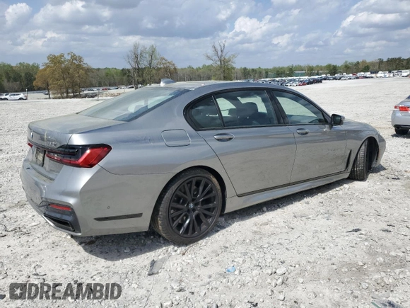 2022 BMW 7 Series 740i with VIN WBA7T2C09NCJ48292, listed as a Copart auction lot 51650315 with 21,585 mi miles and Salvage Title. Bid and sale history available at carsss.com. Image 3.