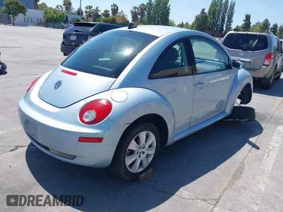 2010 Volkswagen Beetle with VIN 3VWRG3AG8AM013672, listed as a IAAI auction lot 42560543 with 73,258 mi miles and . Bid and sale history available at DreamBid. Image 4.