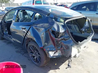 2024 Tesla Model 3 z VIN 5YJ3E1EA2RF867095, wystawiony jako IAAI lot #41550546 z przebiegiem 3 mil mil oraz . Historia ofert i sprzedaży dostępna na DreamBid. Obrazek 6.