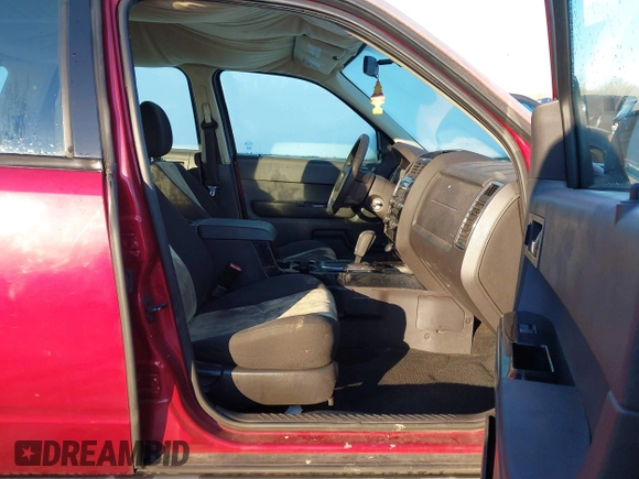 2008 Mazda Tribute ES with VIN 4F2CZ06168KM04987, listed as a IAAI auction lot 41267866 with 177,894 mi miles. Bid and sale history available at carsss.com. Image 5.