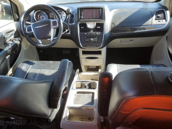 2013 Chrysler Town & Country Touring with VIN 2C4RC1BG5DR637900, listed as a Copart auction lot 88585365 with 271,424 mi miles and Clean Title. Bid and sale history available at carsss.com. Image 8.