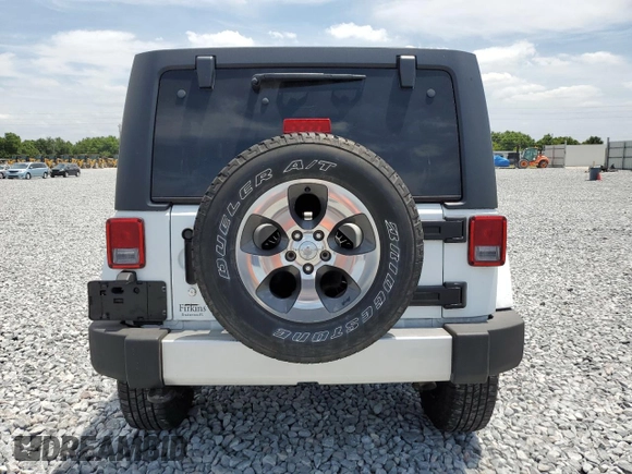 2018 Jeep Wrangler Unlimited Sahara z VIN 1C4BJWEGXJL838339, wystawiony jako Copart lot #54161375 z przebiegiem 70 556 mil mil oraz Szkoda całkowita • Salvage title. Historia ofert i sprzedaży dostępna na DreamBid. Obrazek 6.