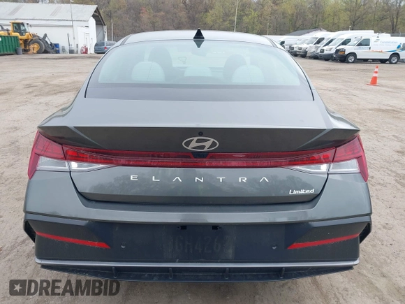 2024 Hyundai Elantra Limited с VIN KMHLP4DG8RU804328, выставлен на аукционе IAAI как лот 42009743 с пробегом 4 633 миль миль и . История ставок и продаж доступна на DreamBid. Изображение 16.