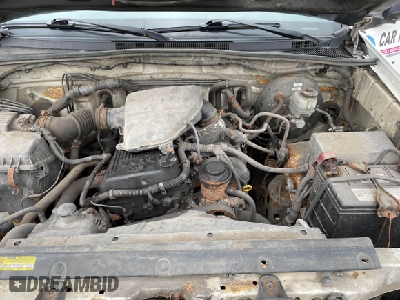 2010 Toyota Tacoma with VIN 5TENX4CN6AZ703135, listed as a IAAI auction lot 41853780 with 304,209 mi miles. Bid and sale history available at carsss.com. Image 10.