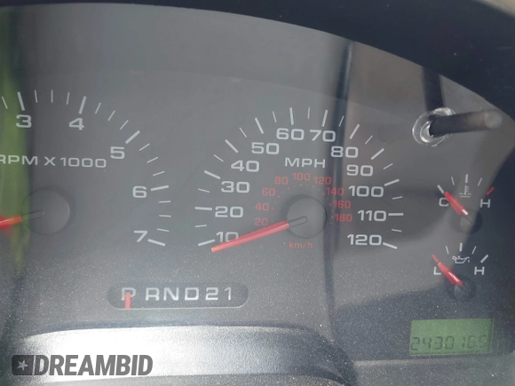 2008 Ford F-150 XL z VIN 1FTRF14V38KD20835, wystawiony jako IAAI lot #42292426 z przebiegiem 2 430 165 mil mil oraz . Historia ofert i sprzedaży dostępna na DreamBid. Obrazek 7.