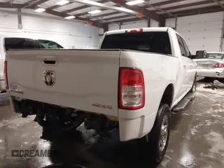 2021 Ram 2500 Big Horn with VIN 3C6UR5DL1MG605601, listed as a IAAI auction lot 41352920 with 92,478 mi miles. Bid and sale history available at carsss.com. Image 4.