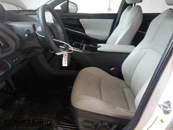 2023 Toyota bZ4X XLE z VIN JTMABACA4PA021222, wystawiony jako Copart lot #50700705 z przebiegiem 14 750 mil mil oraz Szkoda całkowita • Salvage title. Historia ofert i sprzedaży dostępna na DreamBid. Obrazek 7.