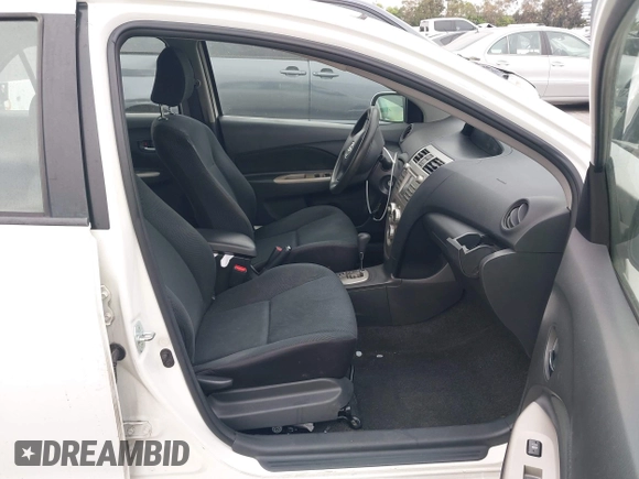 2010 Toyota Yaris с VIN JTDBT4K38A1358277, выставлен на аукционе IAAI как лот 42541096 с пробегом 271 159 миль миль и . История ставок и продаж доступна на DreamBid. Изображение 5.