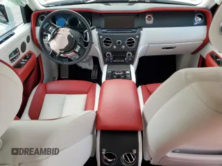 2022 Rolls-Royce Cullinan z VIN SLATV4C09NU210833, wystawiony jako Copart lot #86283314 z przebiegiem 6 301 mil mil oraz Nie do naprawy • Non repairable. Historia ofert i sprzedaży dostępna na DreamBid. Obrazek 8.