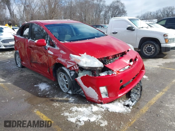 2011 Toyota Prius I with VIN JTDKN3DU3B0304788, listed as a IAAI auction lot 41731531 with 105,000 mi miles. Bid and sale history available at carsss.com. Image 1.