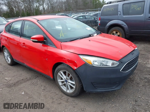 2015 Ford Focus SE with VIN 1FADP3K2XFL223205, listed as a IAAI auction lot 41896693 with 999,999 mi miles. Bid and sale history available at carsss.com. Image 1.
