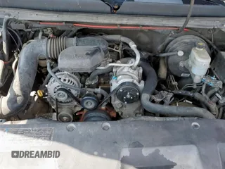 2008 GMC Sierra 1500 Work Truck z VIN 1GTEC19X68Z177792, wystawiony jako Copart lot #60791545 z przebiegiem 167 807 mil mil oraz Szkoda całkowita • Salvage title. Historia ofert i sprzedaży dostępna na DreamBid. Obrazek 11.