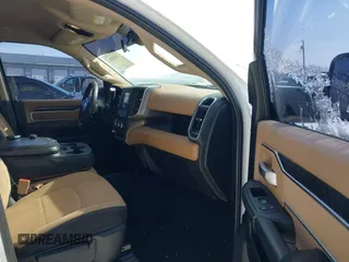2019 Ram 2500 Big Horn with VIN 3C6UR5JL3KG537805, listed as a IAAI auction lot 41610861 with 207,343 mi miles. Bid and sale history available at carsss.com. Image 5.