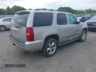 2008 Chevrolet Tahoe 3LT z VIN 1GNFK13088R244869, wystawiony jako IAAI lot #42155944 z przebiegiem 162 620 mil mil oraz . Historia ofert i sprzedaży dostępna na DreamBid. Obrazek 4.