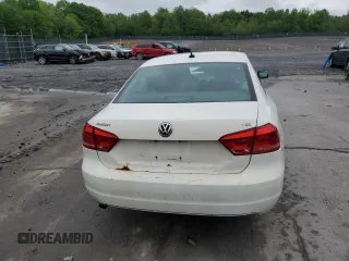 2015 Volkswagen Passat Limited Edition Edition z VIN 1VWAT7A36FC034803, wystawiony jako Copart lot #57911385 z przebiegiem 173 435 mil mil oraz Szkoda całkowita • Salvage title. Historia ofert i sprzedaży dostępna na DreamBid. Obrazek 6.