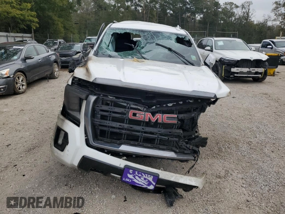 2024 GMC Yukon XL AT4 with VIN 1GKS2HKD1RR385020, listed as a Copart auction lot 82573604 with Not Provided miles and Salvage Title. Bid and sale history available at carsss.com. Image 5.