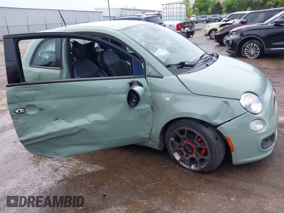 2015 FIAT 500 Sport z VIN 3C3CFFBR5FT663509, wystawiony jako IAAI lot #42117175 z przebiegiem 81 358 mil mil oraz . Historia ofert i sprzedaży dostępna na DreamBid. Obrazek 14.