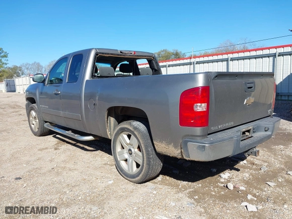 2008 Chevrolet Silverado 1500 LT w/1LT with VIN 1GCEC19J68Z267052, listed as a IAAI auction lot 41700844 with 170,426 mi miles. Bid and sale history available at carsss.com. Image 3.