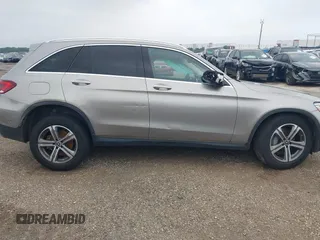 2021 Mercedes-Benz GLC 300 with VIN W1N0G8DB5MV297726, listed as a IAAI auction lot 42202541 with 39,251 mi miles and . Bid and sale history available at DreamBid. Image 13.