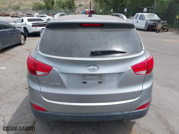 2014 Hyundai Tucson Limited with VIN KM8JU3AG0EU876407, listed as a IAAI auction lot 42039565 with 81,917 mi miles. Bid and sale history available at carsss.com. Image 16.