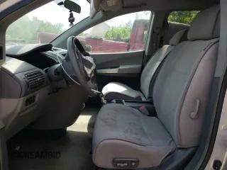 2008 Nissan Quest S z VIN 5N1BV28U28N123399, wystawiony jako Copart lot #54991765 z przebiegiem 136 628 mil mil oraz Szkoda całkowita • Salvage title. Historia ofert i sprzedaży dostępna na DreamBid. Obrazek 7.
