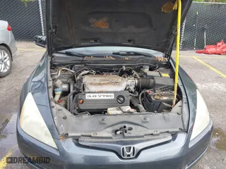 2005 Honda Accord Cpe LX V6 SE with VIN 1HGCM82425A015974, listed as a IAAI auction lot 42051702 with 205,286 mi miles. Bid and sale history available at carsss.com. Image 10.