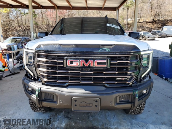 2025 GMC Sierra 1500 with VIN 3GTUUFE86SG134730, listed as a Copart auction lot 46269695 with 2,282 mi miles and Salvage Title. Bid and sale history available at DreamBid. Image 5.