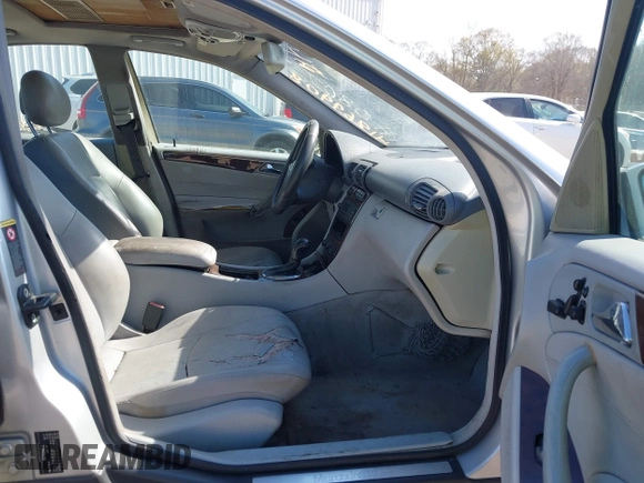 2001 Mercedes-Benz C 230/260/280/320 with VIN WDBRF61J71F080734, listed as a IAAI auction lot 41869908 with 274,574 mi miles and . Bid and sale history available at DreamBid. Image 5.