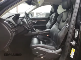 2016 Volvo XC90 T6 Momentum z VIN YV4A22PK1G1027971, wystawiony jako Copart lot #56452485 z przebiegiem 87 940 mil mil oraz Szkoda całkowita • Salvage title. Historia ofert i sprzedaży dostępna na DreamBid. Obrazek 7.