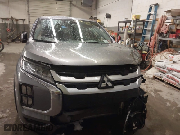 2022 Mitsubishi Outlander Sport ES with VIN JA4ARUAU3NU018733, listed as a IAAI auction lot 41320736 with 31,653 mi miles. Bid and sale history available at carsss.com. Image 13.
