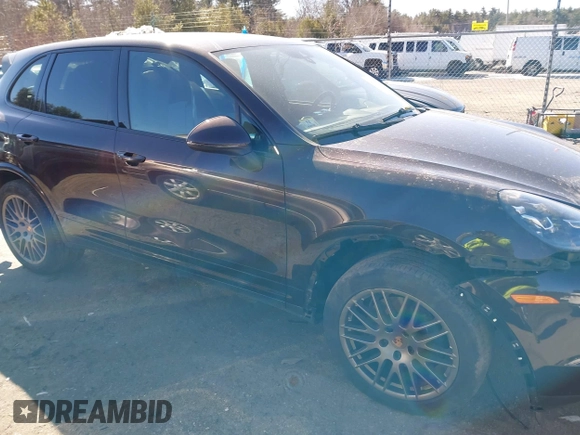 2018 Porsche Cayenne z VIN WP1AA2A2XJKA07829, wystawiony jako IAAI lot #41681207 z przebiegiem Nie podano mil oraz . Historia ofert i sprzedaży dostępna na DreamBid. Obrazek 13.