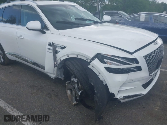 2024 Genesis GV80 with VIN KMUHCESC0RU173549, listed as a IAAI auction lot 42333368 with 7,526 mi miles and . Bid and sale history available at DreamBid. Image 6.