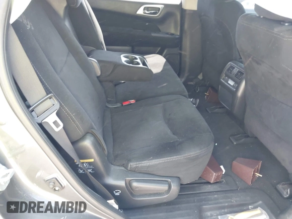2016 Nissan Pathfinder Platinum with VIN 5N1AR2MM0GC645674, listed as a IAAI auction lot 42070490 with Not Provided miles. Bid and sale history available at carsss.com. Image 8.