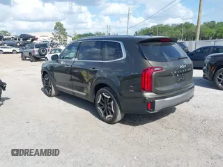 2025 Kia Telluride S with VIN 5XYP64GCXSG593593, listed as a IAAI auction lot 41943448 with 912 mi miles and . Bid and sale history available at carsss.com. Image 3.