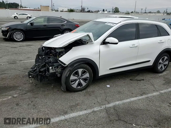 2017 Kia Niro EX with VIN KNDCC3LC9H5055556, listed as a Copart auction lot 89217215 with 115,597 mi miles and Salvage Title. Bid and sale history available at carsss.com. Image 11.
