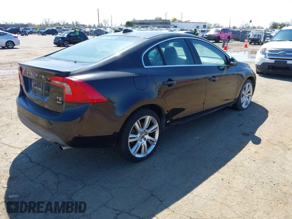 2011 Volvo S60 z VIN YV1902FH4B2005400, wystawiony jako IAAI lot #41858710 z przebiegiem 164 408 mil mil oraz . Historia ofert i sprzedaży dostępna na DreamBid. Obrazek 4.