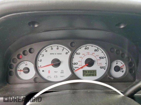 2004 Ford Escape XLT z VIN 1FMYU03124KB41332, wystawiony jako Copart lot #62335725 z przebiegiem Nie podano mil oraz Czysty tytuł • Clean title. Historia ofert i sprzedaży dostępna na DreamBid. Obrazek 9.